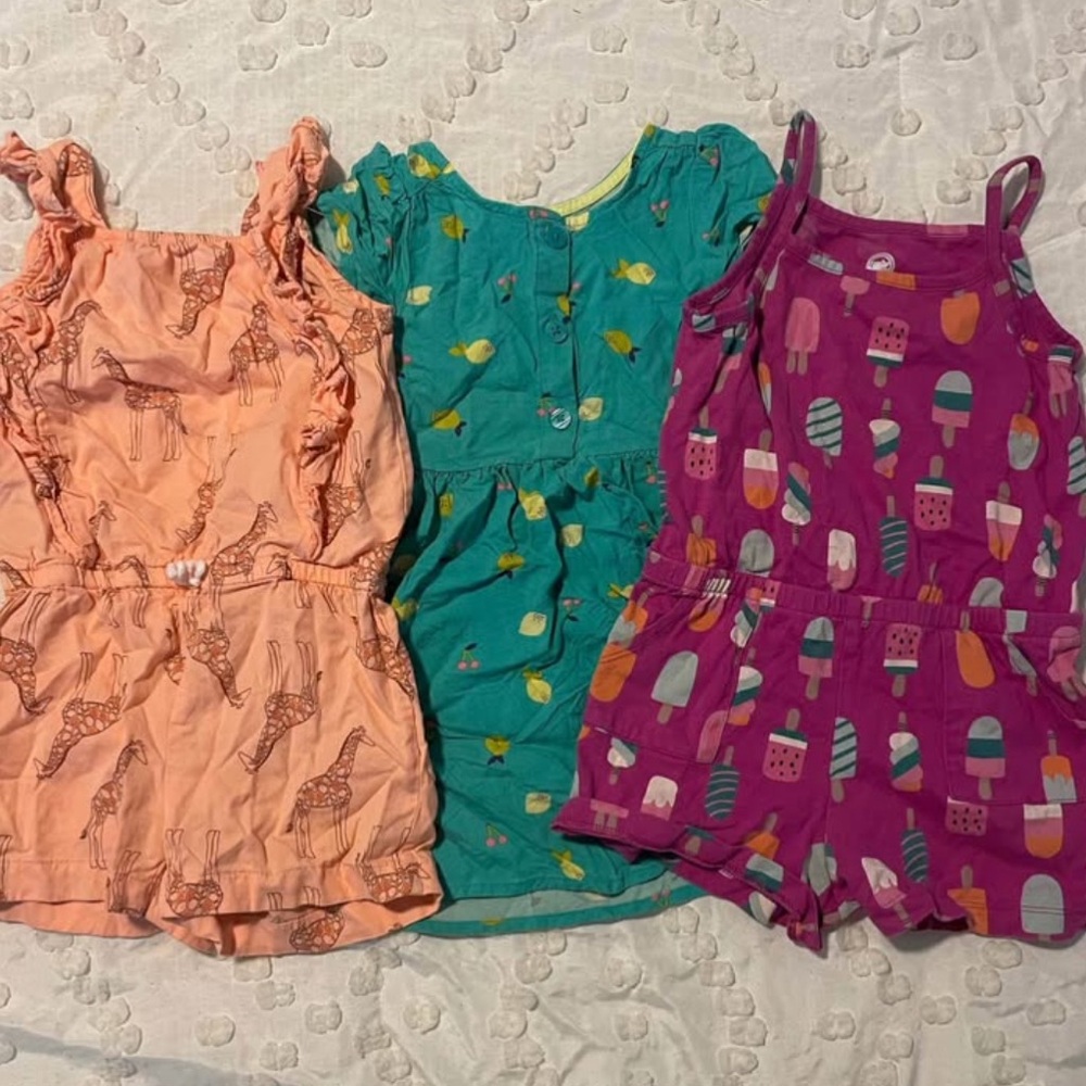 Size 3t rompers and dress